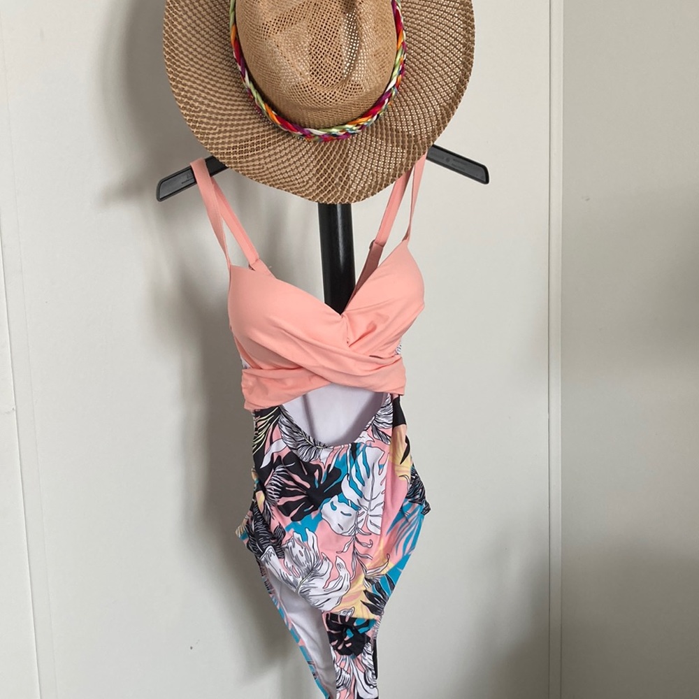 Floral pattern swimsuit.